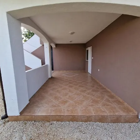 Ema Apartman Vir