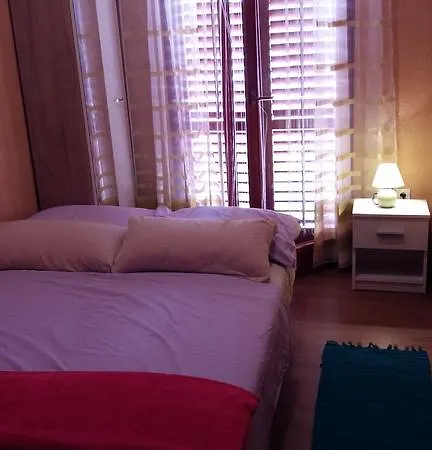 Ema Apartment Vir