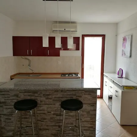 Ema Apartment *