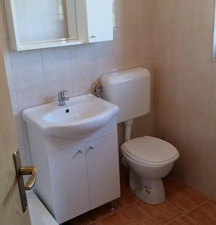 Ema Apartment